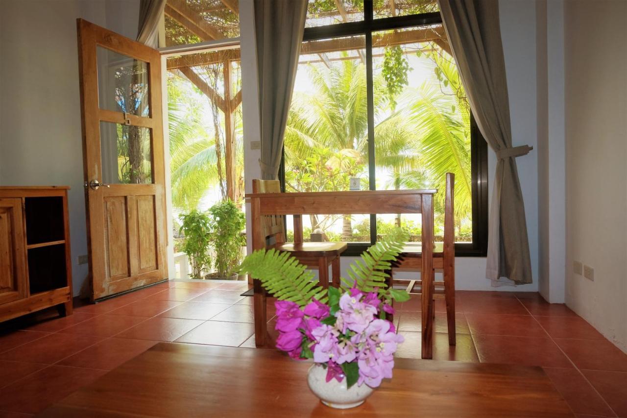 Island View Beachfront Resort Anda  Exterior foto